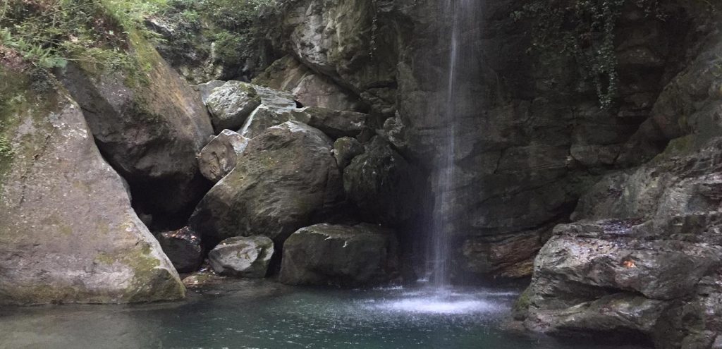 Mouresi Kissos Waterfall